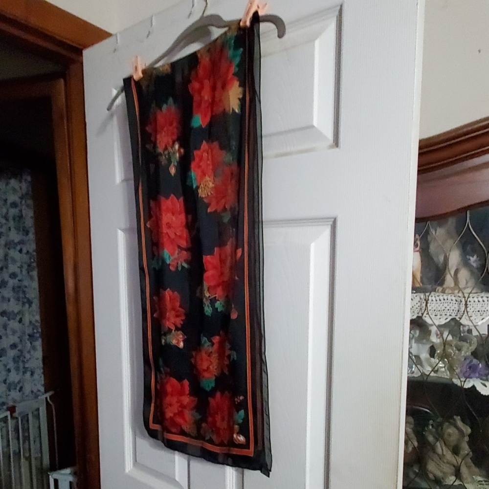 Specialty House Scarves